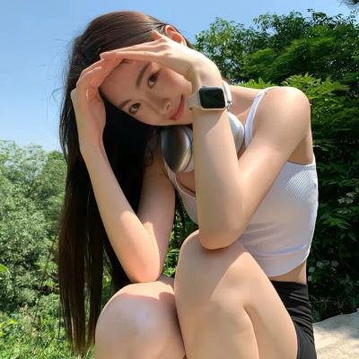 为了受伤的右眼